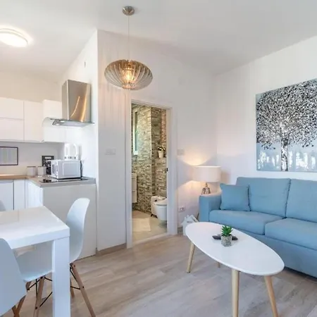 And Poesia Daire Split